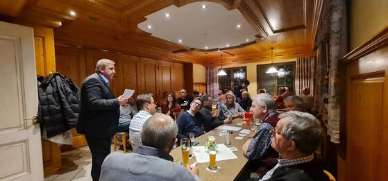 Brotzeit, Bier und Politik mit MdB Andreas Schwarz in Weilersbach