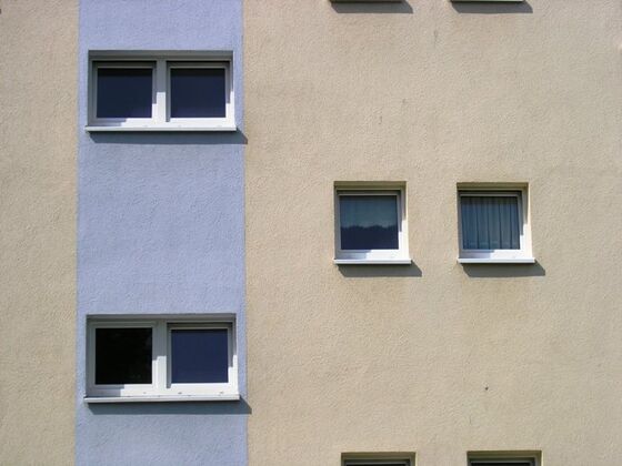 In einem Mietshaus finden viele Familien Platz. ©Foto: Cornelia Daig-Kastura